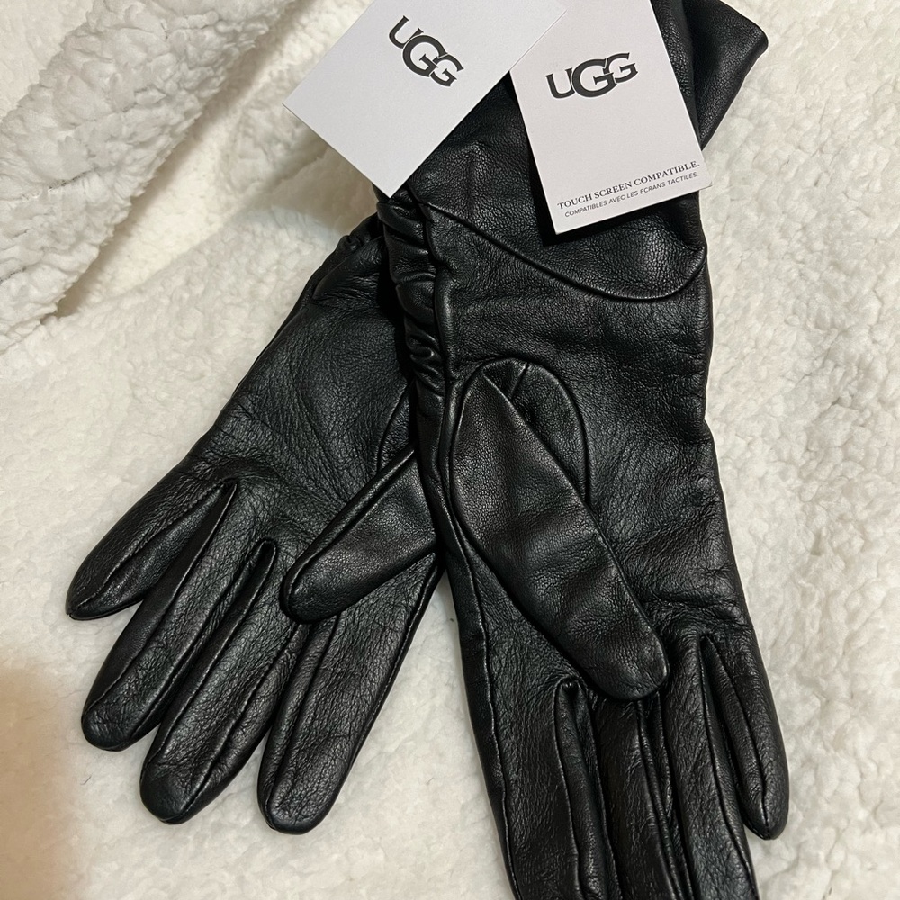 UGG Black Leather Gloves